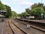 ZSLM (Zuid‐Limburgse Stoomtrein Maatschappij) Gleis 1 und 2 Bahnhof Simpelveld 21-08-2024.


ZSLM (Zuid‐Limburgse Stoomtrein Maatschappij) spoor 1 en 2 station Simpelveld 21-08-2024.