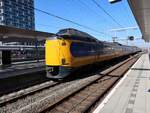 NS ICM Triebzug 4077 und 4243 Gleis 8 Utrecht Centraal Station 02-04-2025.