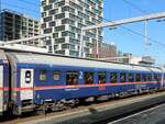 BB Bcmz Liegewagen  Nightjet  mit Nummer A-BB 61 81 59-90 007-4 Nightjet Zug 420. Gleis 14 Utrecht Centraal Station, Niederlande 10-04-2024.

BB Bcmz ligrijtuig  Nightjet  uit Oostenrijk met nummer A-BB 61 81 59-90 007-4 Nightjet trein 420. Spoor 14 Utrecht CS 10-04-2024.