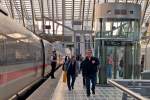 . Trotz Streiks in Deutschland, fhrt der ICE 18 Frankfurt/Main Hbf- Bruxelles Midi pnktlich am 18.10.2014 in den Bahnhof Lige Guillemins ein und bringt liebe Freunde mit. (Jeanny)