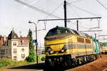 Vergangenheit und Vorbei: NMBS/SNCB HLD 51 Dieselloks sind ab 2011 nicht mehr in dienst der Belgische Staatseisenbahnen und der Bahnhof Antwerpen-Dam wurde in 2015 gestrichen. Am 16 Mai 2004 war die Welt f�r Beide noch in Ordnung wann 5173 mit ein KL ...