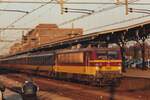 IC-Benelux steht am Abend von 5 November 2003 mit NMBS 1188 abfahrtbereit in Roosendaal.