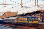 srie-27/649466/ttcnachtzug-mit-nmbs-2737-steht-am TTC/Nachtzug mit NMBS 2737 steht am 5 November 2003 in Roosendaal.