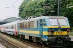 Am 21 Juli 1999 steht NMBS 2742 mit ein D-Zug nach Oostende über Lüttich abfahrtbereit in Aachen Hbf.