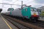 NMBS 2806 'De Olifant'steht mit ein ECE nach Rotterdam Centraal am 21 Mai 2026 in Antwerpen-Berchem.
