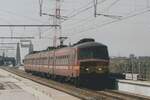 NMBS 834 treft am 13 Juni 2006 in Antwerpen-Luchtbal ein.