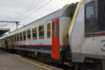 SNCB/NMBS - I10 Reisezugwagen (Schnellzugwagen für den internationalen Verkehr) der ersten Klasse, 51 88 11-70 008-8 B-B, ex A11 – 11708, eingereiht im Zugverband eines IR von Luxembourg