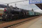 Am 11 September 2022 steht 354.7152 mit ein Dampfzug abfahrtbereit in Benesov u Prahy.