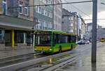 Im Ruhrgebiet liegen die Stdte dicht beieinander und so fhren natrlich auch zahlreiche Buslinien ber kommunale Grenzen hinweg. Auf der Linie 122 hat dieser Citaro der Oberhausener STOAG nach einer Fahrt durch die westlichen Stadtteile Mlheims gleich den dortigen Hauptbahnhof erreicht.