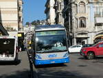 (245'966) - VMCV Clarens - Nr. 80/VD 550'435 - Van Hool am 9. Februar 2023 beim Bahnhof Montreux