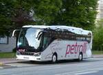 (275'243) - Petrolli, Niederschach - VS-PR 4400 - Setra am 8.
