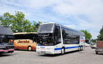 Neoplan Skyliner der EHRLICH Touristik aus der BRD in Krems gesehen.