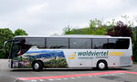 Setra 415 GT-HD von Waldviertel Reisen/Niedersterreich in Krems gesehen.