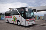 Setra 411 HD von H�llm�ller Reisen aus Nieder�sterreich in Krems gesehen.