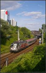 DB AutoZug 115 509  80 Jahre Auto im Zug  mit einem Kreuzfahrer-Zug am 19.07.2013 H�he Berlin Storkower Stra�e