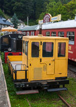 Ein unbekannter Gleiskraftwagen DR SKL 24 der Bauart  Schöneweide  abgestellt beim Zughotel Wolkenstein (Erzgebirge), hier am 26 August 2013.