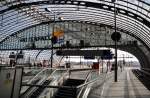 berlin-hauptbahnhof/418966/hauptbahnhof-berlin-die-obere-ebene-am Hauptbahnhof Berlin, die obere Ebene am 28.09.2013. Blickrichtung nach Osten.