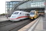 ET 445 111 von der ODEG und ICE 2  Wuppertal   402 035 im Hbf Berli am 30.09.2013.