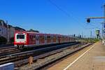 Die Hamburger Linie S11 nutzt den Tiefbahnhof in Altona als Spitzkehre, sodass diese Zge im Abstand weniger Minuten wieder aus dem Untergrund auftauchen.