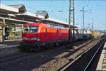DB Vectron Lok 193 307 kommt mit ihrem Güterzug aus Richtung Koblenz Lützel und durchfährt den Bahnhof von Koblenz. 14.09.2019 (Hans)