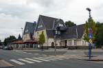  Das ehemalige Empfangsgebäude vom Bahnhof Bad Berleburg (das Gebäude selbst ist heute privat), es ist die Endstation der 1911 eröffneten  Rothaarbahn  (KBS 443), hier am 10.08.2014.