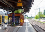 Bahnhofs-Impression im Hundertwasser-Bahnhof am 14.05.2022, hier der Warteraum am Bahnsteig (Gleis 102 / 103).