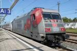 101 144-4 mit IC 2213 von Ostseebad Binz nach Stuttgart Hbf kurz nach der Ankunft im Rostocker Hbf.01.06.2012