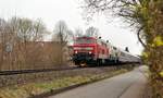 218 411-7 und 218 446-3 mit RE 2012 Allgäu (ab Ulm IC) in Bellenberg am 30.03.2022.