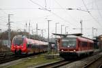 442 351-3 als S1(Rostock-Warnemnde)traf am 28.11.2014 auf 628 620-6 im Rostocker Hbf.auf Gleis 10 stand ein unbekannter 642er als RE8 