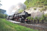 052 740-8 mit Sonderzug auf der Geislinger Steige am 12.09.2010.