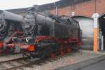 Am 22 Augustus 2026 wird Alles und Jeder gesegnet von Regen, u.A. auch die 80 023 w�hrend das 33.Heizhausfest ins S�chsisches Eisenbahnmuseum in Chemnitz-Hilbersdopf.