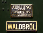 jung-jungenthal-div-typen/571694/fabrikschild-der-jung-2243---dampflok 
Fabrikschild der Jung 2243 - Dampflok 'Waldbröl' des Eisenbahnmuseums Dieringhausen am 28.05.2016 im Eisenbahnmuseum Dieringhausen.