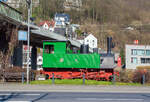 Die Hohenzollern Meterspur-Dampflok Carl 13 der ehemaligen Kreis Altenaer Eisenbahn (ex Kreis Altenaer Schmalspur-Eisenbahn-Gesellschaft) am 08 März 2014 beim Bahnhof Altena als Denkmallok.