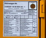 Anschriftentafel von dem Liebherr Zweiwegebagger A 922 Rail Litronic mit Abstützpratzen, interne Nr.