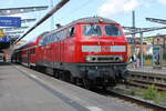 218 438-0 mit RB 13261 von Rostock Hbf nach Ribnitz-Damgarten West im Rostocker Hbf.04.07.2025