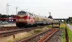 CLR 228 321-6 mit Rheingold Sonderzug SDZ 20098  Hauke Haien  aus Dortmund hat Einfahrt in Niebüll.