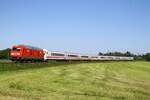 DB 245 024 mit dem umgeleiteten IC 2310 nach Westerland/Sylt am Bü Jübek Jyderupweg 13.05.2024