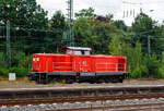 Die 212 310-7 (92 80 1 212 310-7 D-DB) der DB Fahrwegdienste GmbH, ex DB V 100 2310, rangiert am 25.08.2014 im Bahnhof Treysa.