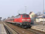 218 460-4 verl�sst Buchloe mit den RE32685 M�nchen HBF geschoben.