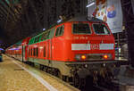 Die 218 415-8 (92 80 1218 415-8 D-DB) der DB Regio steht am 28.09.2012 mit einem Regionalzug im Hbf Frankfurt am Main. 

Die V 164 wurde 1977 von Krupp unter der Fabriknummer 5381 gebaut.
