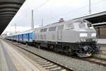 218 468-7 der NeSA (92 80 1 218 468-7 D-NeSA) mit Ferienexpress Stuttgart nach Singen, in Ulm am 17.09.2022.
