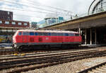 Die DB 218 272-3 (92 80 1218 272-3 D-DB) fährt am 19.03.2019 durch den Hbf Hamburg.