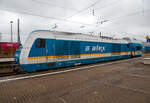 Die alex 223 061-3 (92 80 1223 061-3 D-DLB) steht am 17 April 2023 im Hbf Hof mit einem RE nach München Hbf zur Abfahrt bereit.