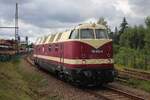 Am 21 Augustus 2026 war es wieder Zeit f�r die Lokparade w�hrend das 33.Heizhausfest in Chemnitz-Hilbersdorf. Nicht n�r alte Loks lassten sich gerne sehen; ITL/ex-DR 118 552 fahrt auf die Anschlussstrecke vons S�chsisches Eisenbahnmuseum auf die hauptbahn Chemnitz<=>Dresden. Das Bild wurde vom hinter die Absperrung gemacht.