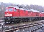 Am 18.11.07 f�hrt 232 485-3 die Schlange der abgestellten Loks an.