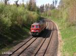 232 182-6 rollt solo durch die Kurve bei Sch�nfeld.