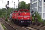 br-272-mak-de-1002/660682/rheincargo-de-73-schleppt-zwei-loks RheinCargo DE 73 schleppt zwei Loks durch Köln Süd am 8 Juni 2019.