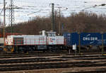 
Die fr die Sersa Group fahrende  LEA   275 008-1 (92 80 1275 008-1 D-DISPO) am 28.12.2017 mit einem Containerzug im Bahnhof Weil am Rhein.  

Die Vossloh G 1206 wurde 2007 unter der Fabriknummer 5001676 gebaut.