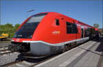 Ade Dieselloch - Nach 113 Jahren...

641 039 und vermutlich 641 018 an der Endstation in Lauchringen, im Nahverkehr muss hier auf den Bus umgestiegen werden. April 2026.