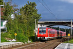 br-611-9/501618/-der-himmel-zeigte-sich-von . Der Himmel zeigte sich von seiner bedrohlichen Seite am 13.09.2012 in Bietingen, als der DB Regio Triebzug 611 002 die dortige Haltestelle erreichte. (Jeanny)